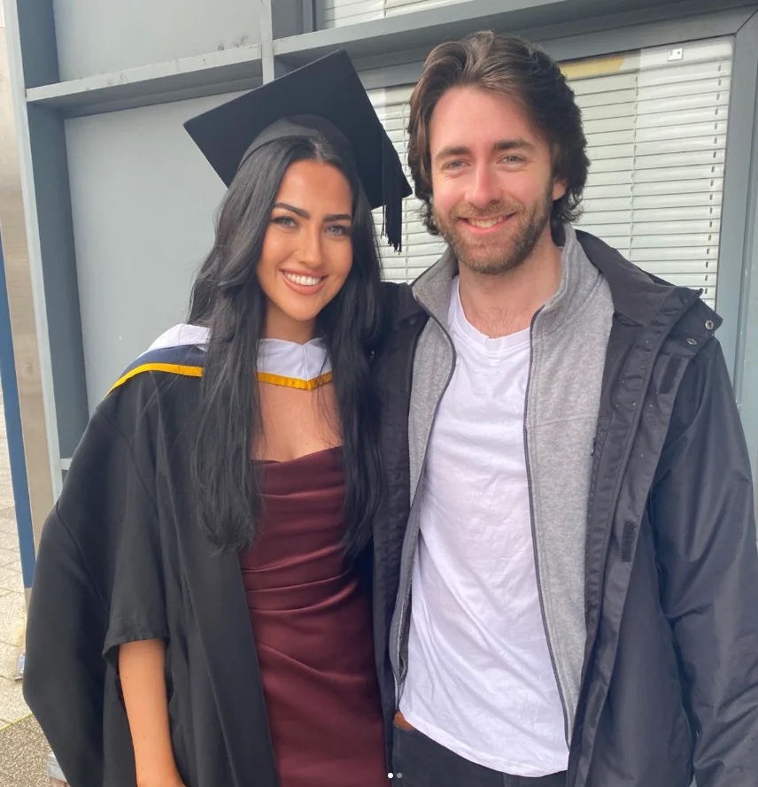 Harris Helps Oisin Hoy